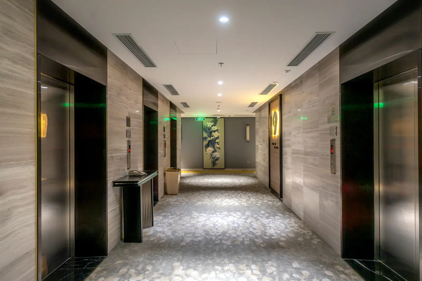 Wynumaroyalhotel  interior corridor